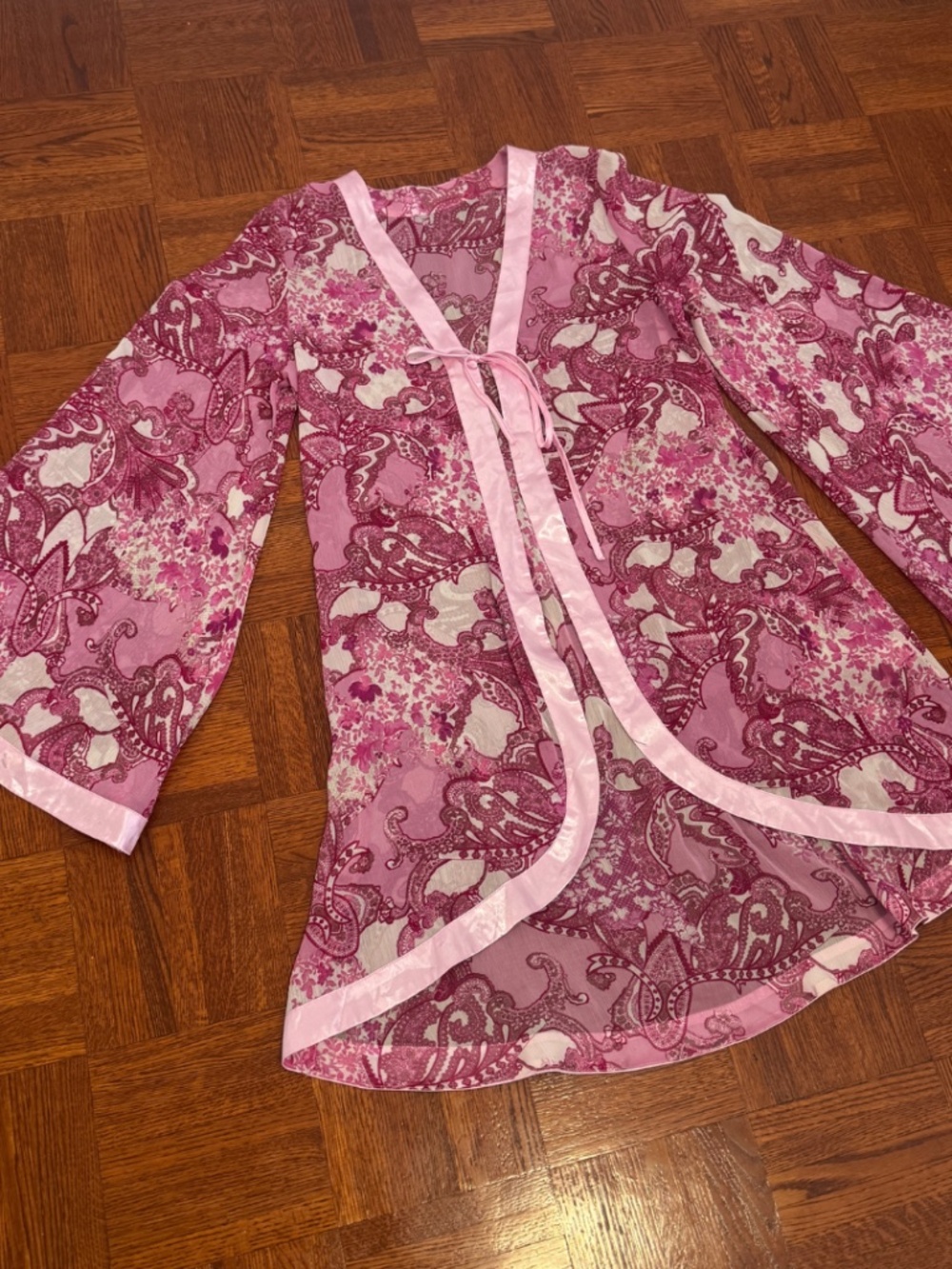 Pink Paisley Robe - Picture 3 of 5